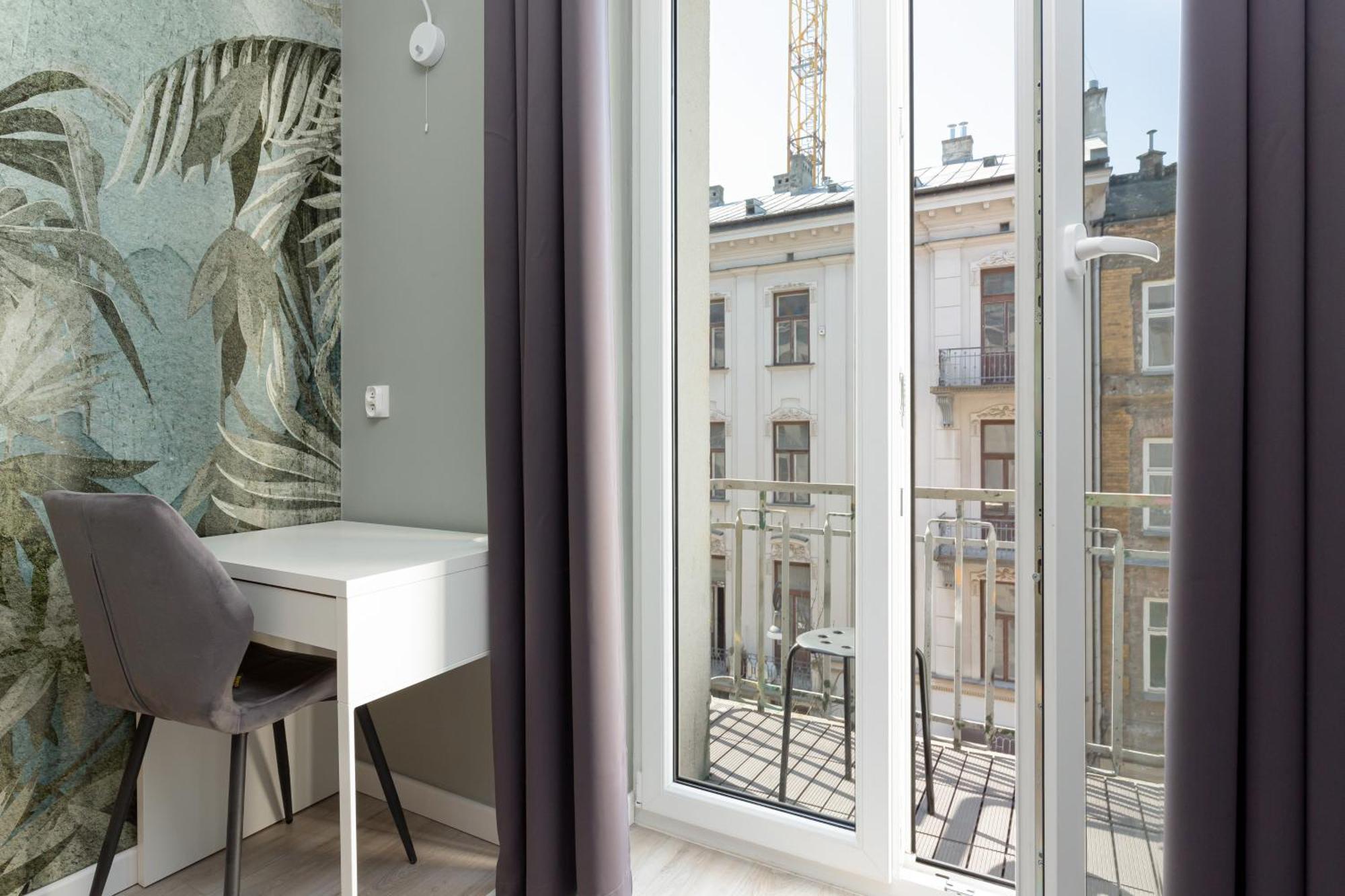 Central Apartment Emilii Plater By Noclegi Renters Warschau Buitenkant foto